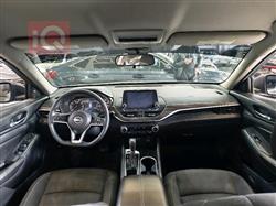 نيسان ألتيما